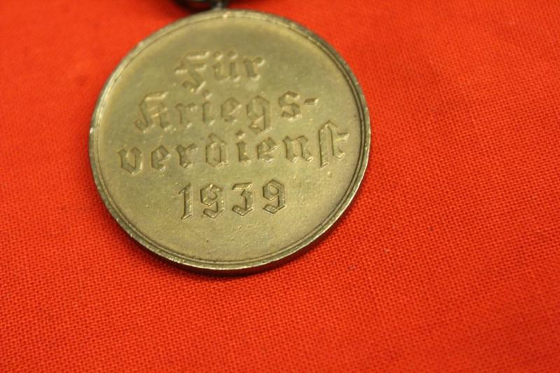 The War Merit Medal (German: Kriegsverdienstmedaille) 1939