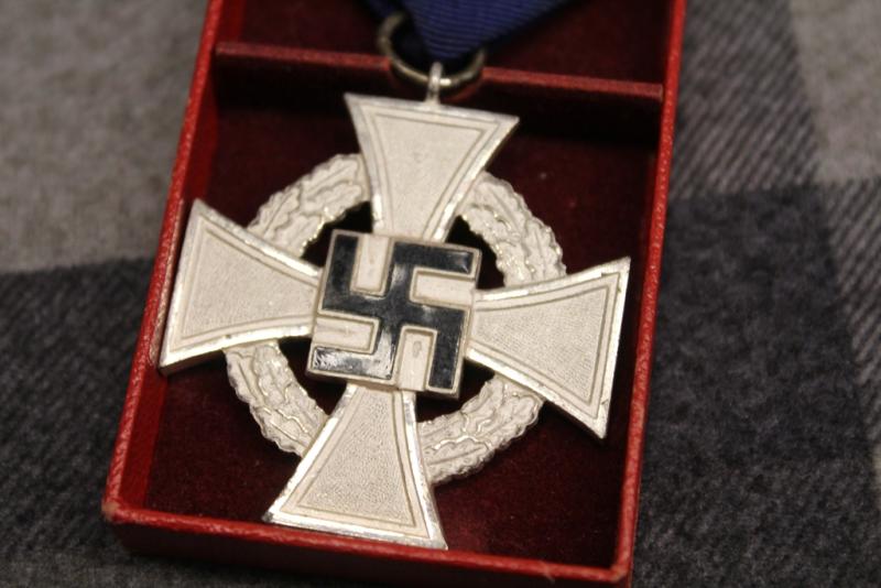 WW2 German 25 Years,Long service,Civil Service Faithful Service Medal with genuine case.