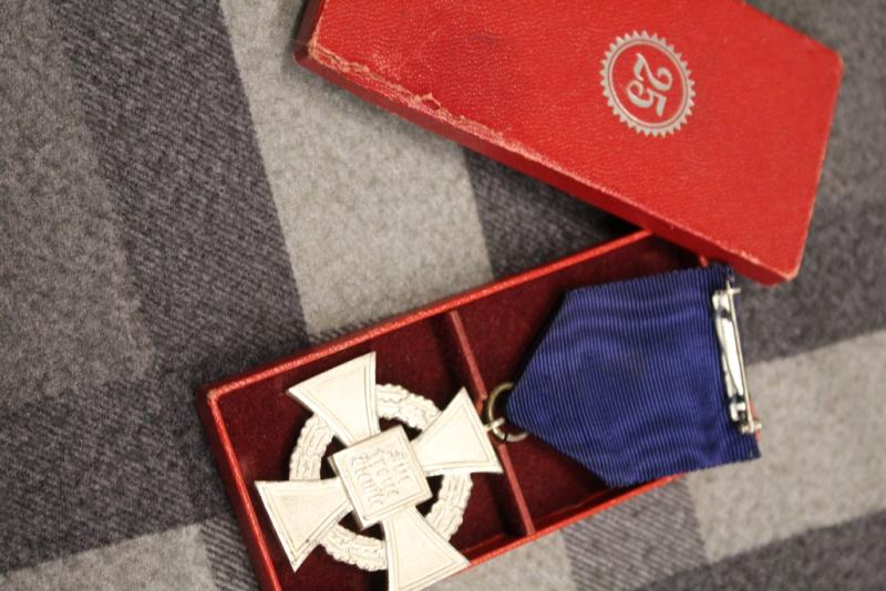 WW2 German 25 Years,Long service,Civil Service Faithful Service Medal with genuine case.