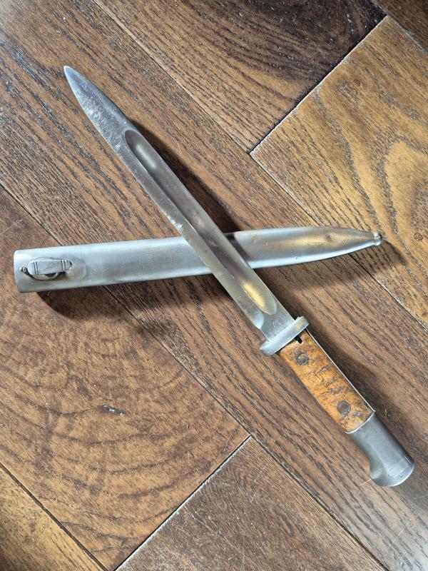 WW1 GERMAN S1884/98 nA BAYONET HERDER OF SOLINGEN 1917 DATED, STAMPS AROUND