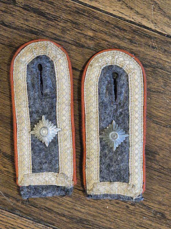WW2 GERMAN LUFTWAFFE NCO SHOULDER STRAPS - NICE