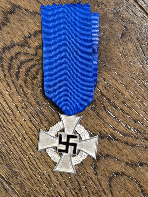 WW2 GERMAN 25 YEAR FAITHFUL SERVICE CROSS