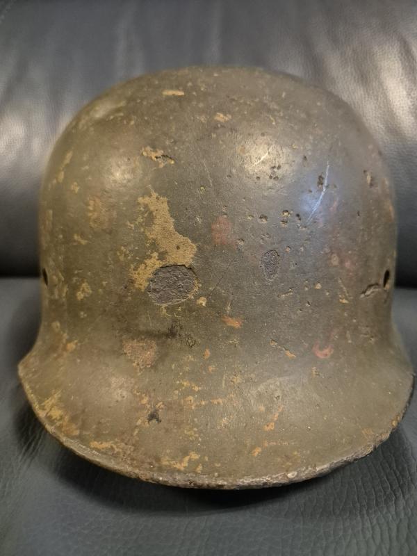 WW2 GERMAN M40 HELMET. VERY GOOD PAINT. PERFECT FOR PROJECT.
